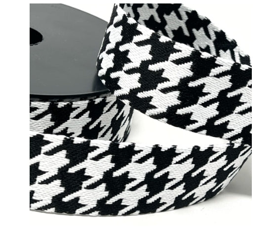 Houndstooth Martingale Collar